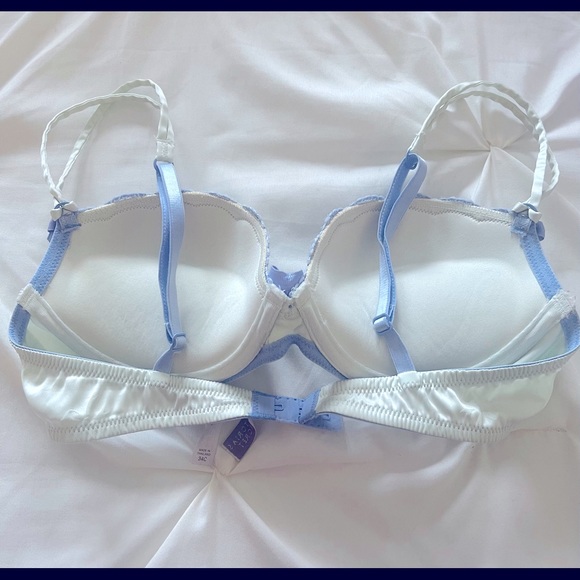 VS Bra Size 34C Mint Green baby blue lace detailing - Picture 3 of 6
